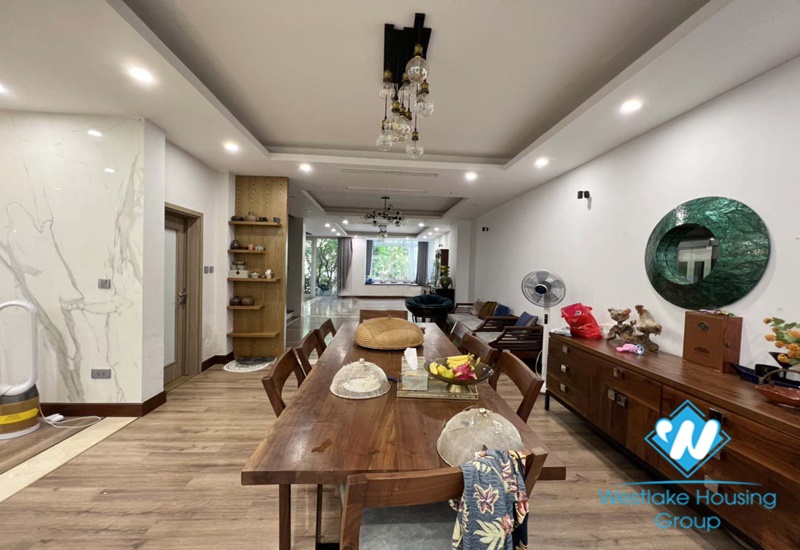 New villa with elevator 5 bedrooms fully furnished
